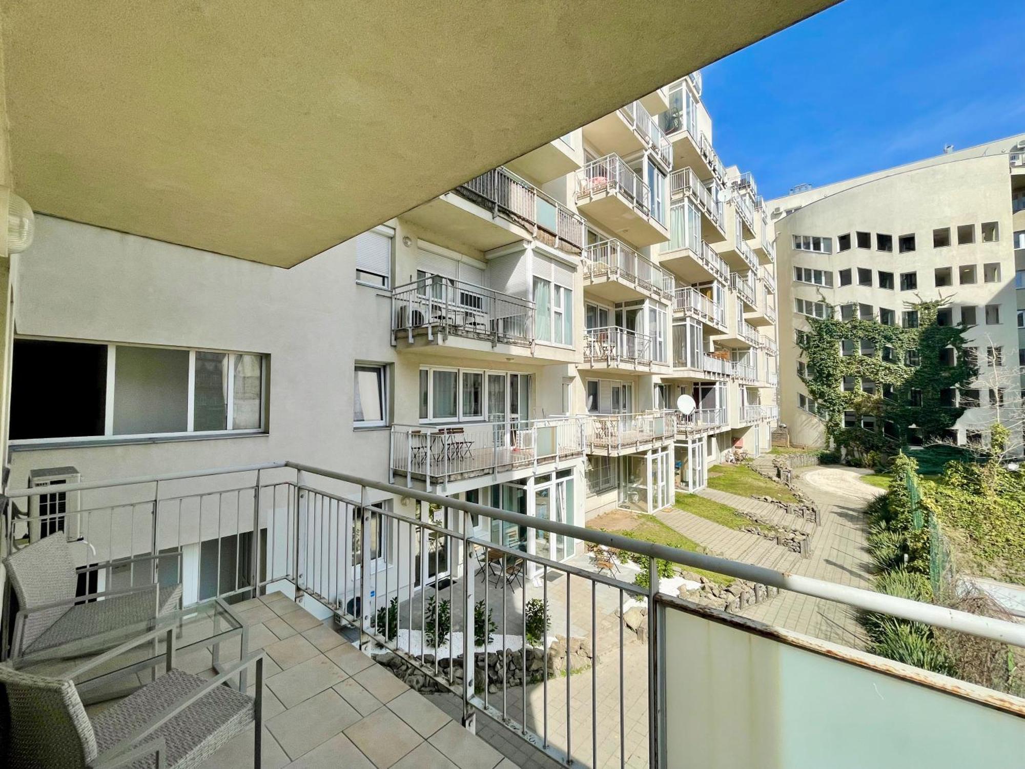#Klauzal11#Design Apartment #2Bdrm #Freeparking Budapest Esterno foto